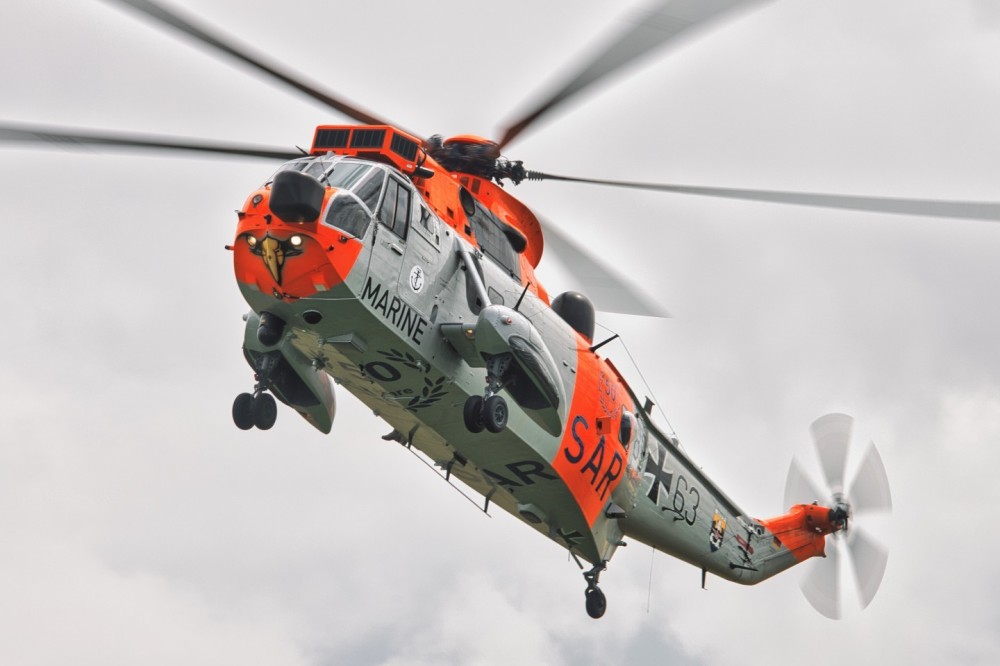 In the eye of the eagle. The 50th year Retro Seaking ends up at the military airport in Koksijde, Belgium. The visit took place as part of a family day of the Belgian Air Force.