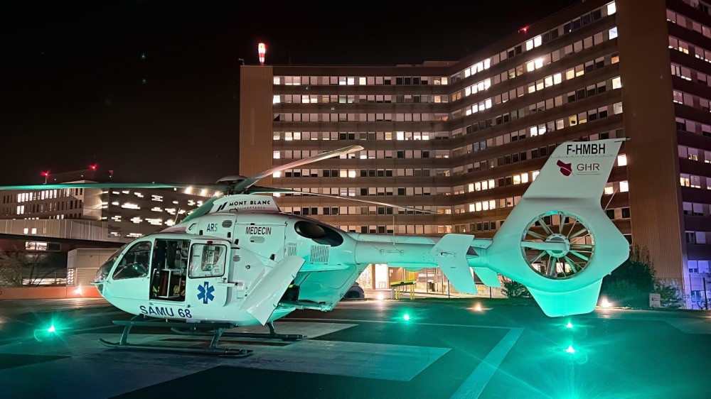 EC 135 T2+ on Strasbourg Hautepierre Hospital, France. HEMS unit based in Mulhouse and operated by Mont Blanc Hélicoptères. This photo was shot after a night rescue flight. A great and quick team work so the victim is fine today.