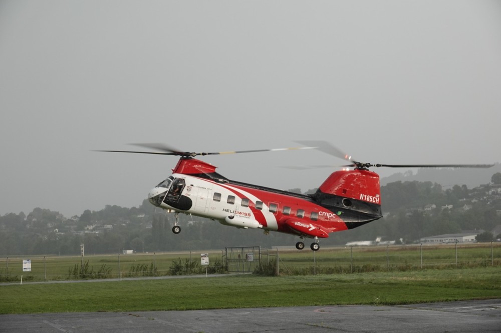 Heliswiss International AG Kawasaki-Vertol V107 II N185CH 7.August 2024
Start for the Flight to the next Transport Mission. Spezial transports in the swiss-alps