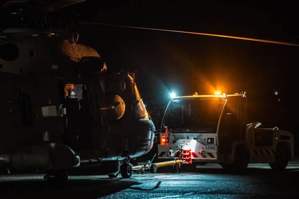 Belgian Air Force NH90 
40th San 
Search And Rescue Heli Squadron 
preparing for night ops