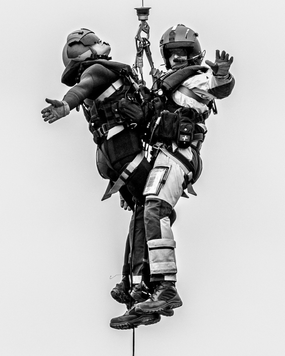 Belgian Air Force
40th Squadron Heli
Search&Rescue

SAR Diver & Medic winching up