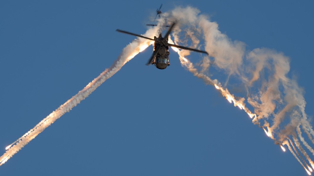 Swedish Army
Blackhawk shooting flares @ Sanicole airshow 2024