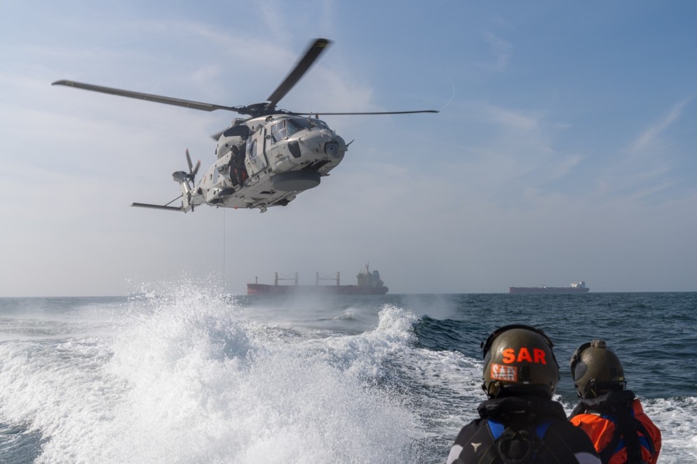 Belgian Air Force
Airbus NH09 Caiman 
Search&Rescue Heli Squadron 

SAR diver 
SAR MEDIC
winching exercise with BRANDARIS SAR Vessel