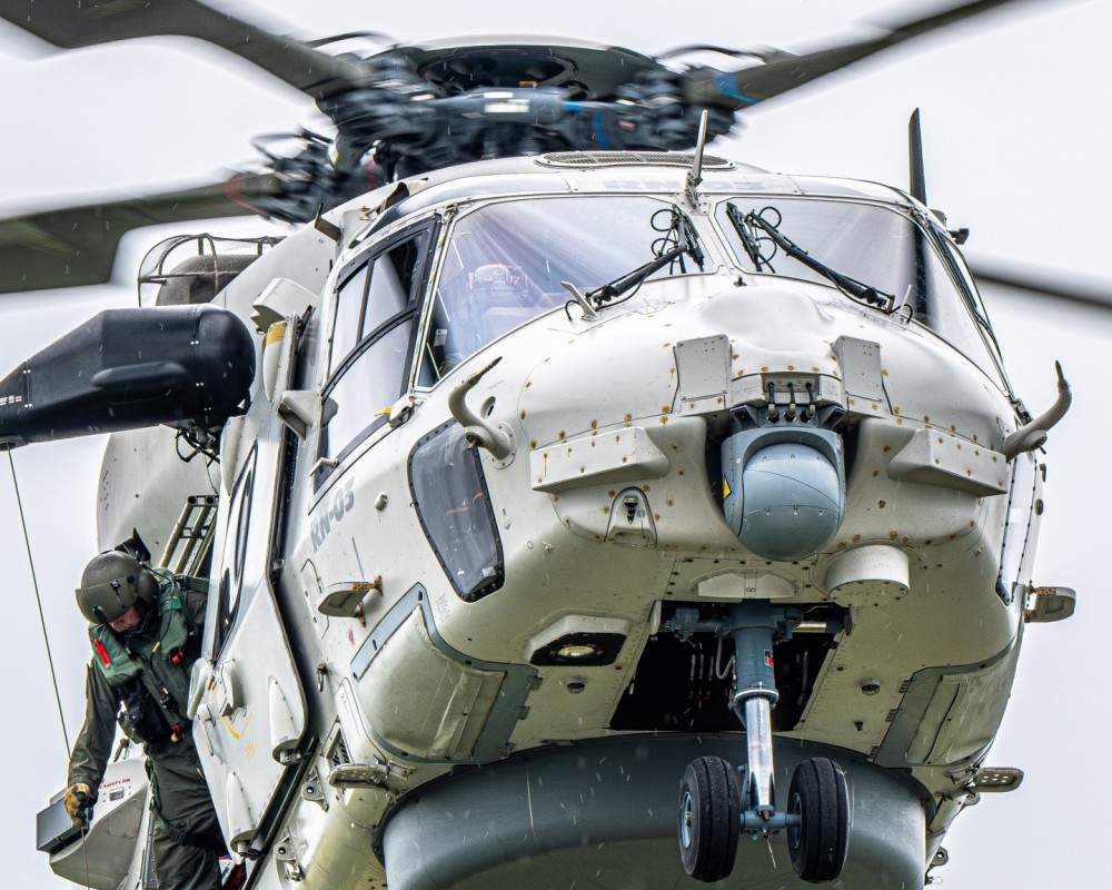 Belgian Air Force
Airbus Helicopters NH90 Caiman
Cabin operator hoisting some cabin crew