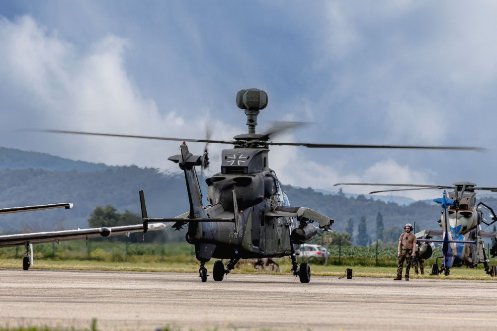 L'hélicoptère Tigre UHD / KHS /KampfHubSchrauber 74/16- lutte antichar / et attaque : Bundeswehr Allemande
(Tigre de L EFA TIGRE DEU/FRA HFLGAUSBZ TIGER)