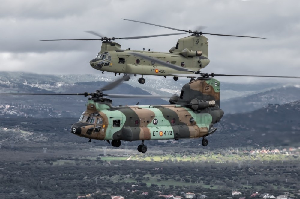 Photo session taken to immortalize the last flight of the CH-47D, retired from service in the Spanish Army on April 1 of this year 2024. In formation flying the CH-47D ET-419 accompanied by the substitute CH-47F ET-420