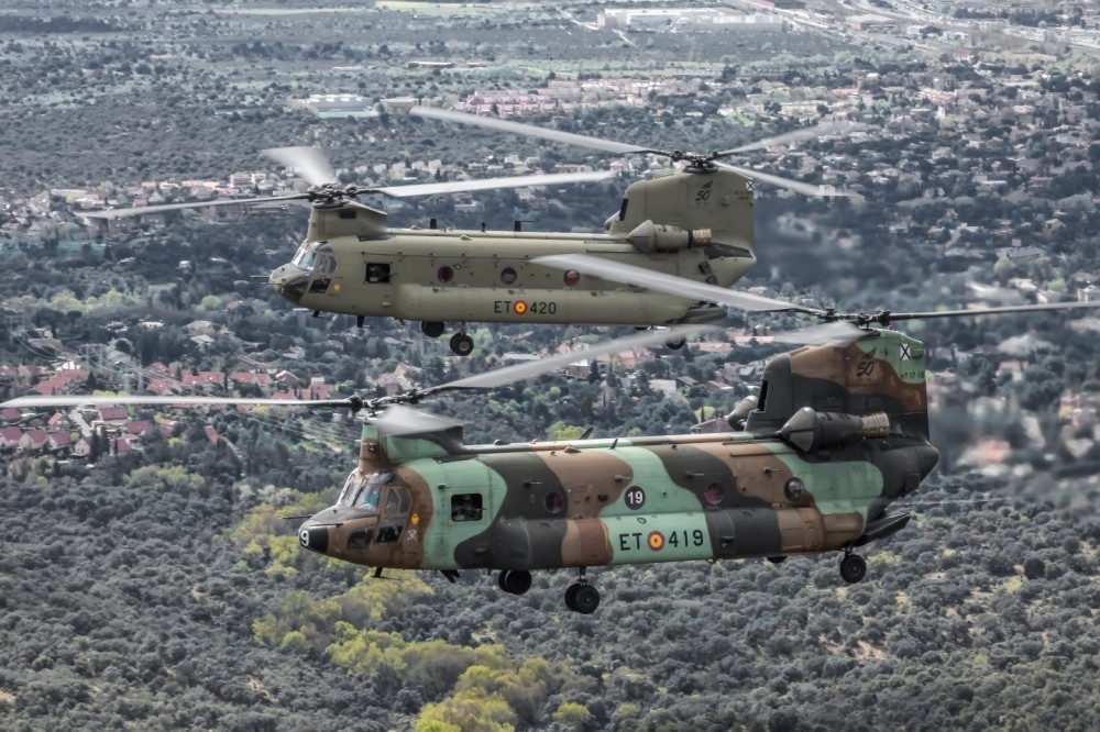 Photo session taken to immortalize the last flight of the CH-47D, retired from service in the Spanish Army on April 1 of this year 2024. In formation flying the CH-47D ET-419 accompanied by the substitute CH-47F ET-420