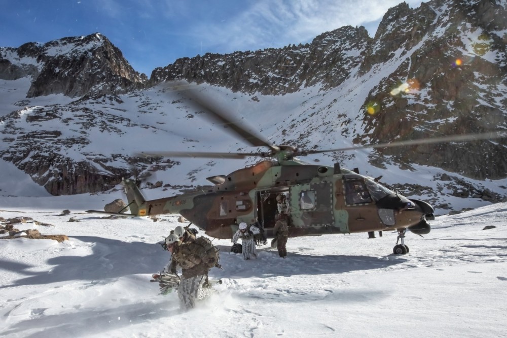 Landing of alpine troops of the Spanish Army at 8500 feet, with NH90 "Sarrio" helicopters of the third Battalion of Maneuver Helicopters (BHELMA III) of the Army Aviation