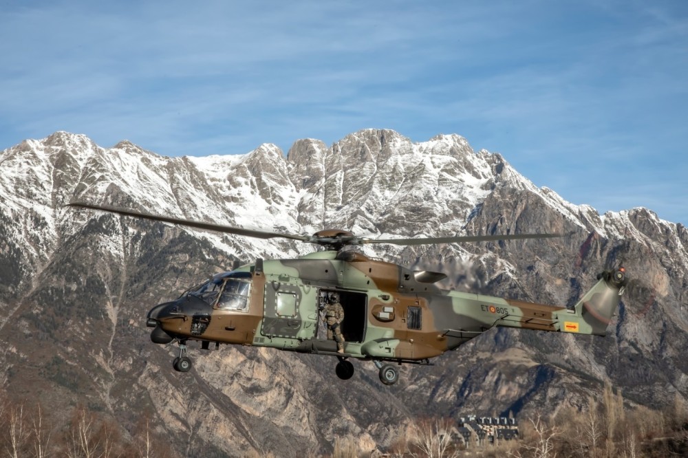 The NH90 "Sarrio" has been the main maneuver helicopter of the Spanish Army Aviation for several years, operated by the Manionbra III Helicopter Battalion (BHELMA III)